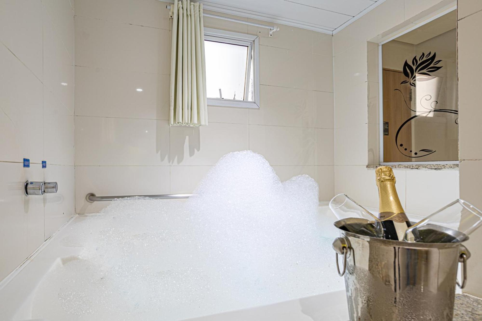 Hotel Coqueiros 6 Carapicuiba ภายนอก รูปภาพ