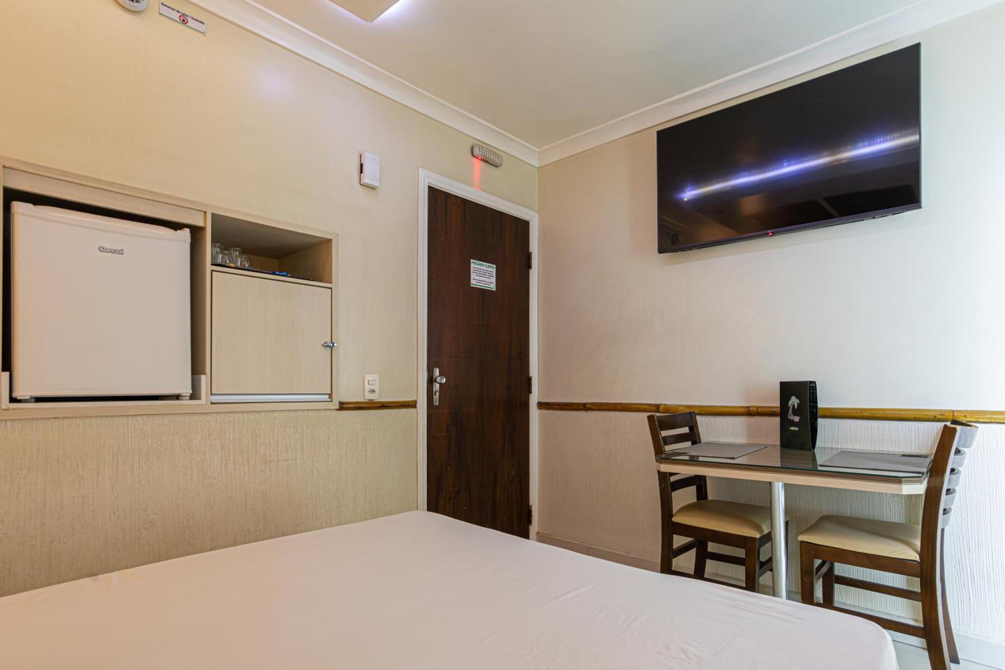 Hotel Coqueiros 6 Carapicuiba ภายนอก รูปภาพ