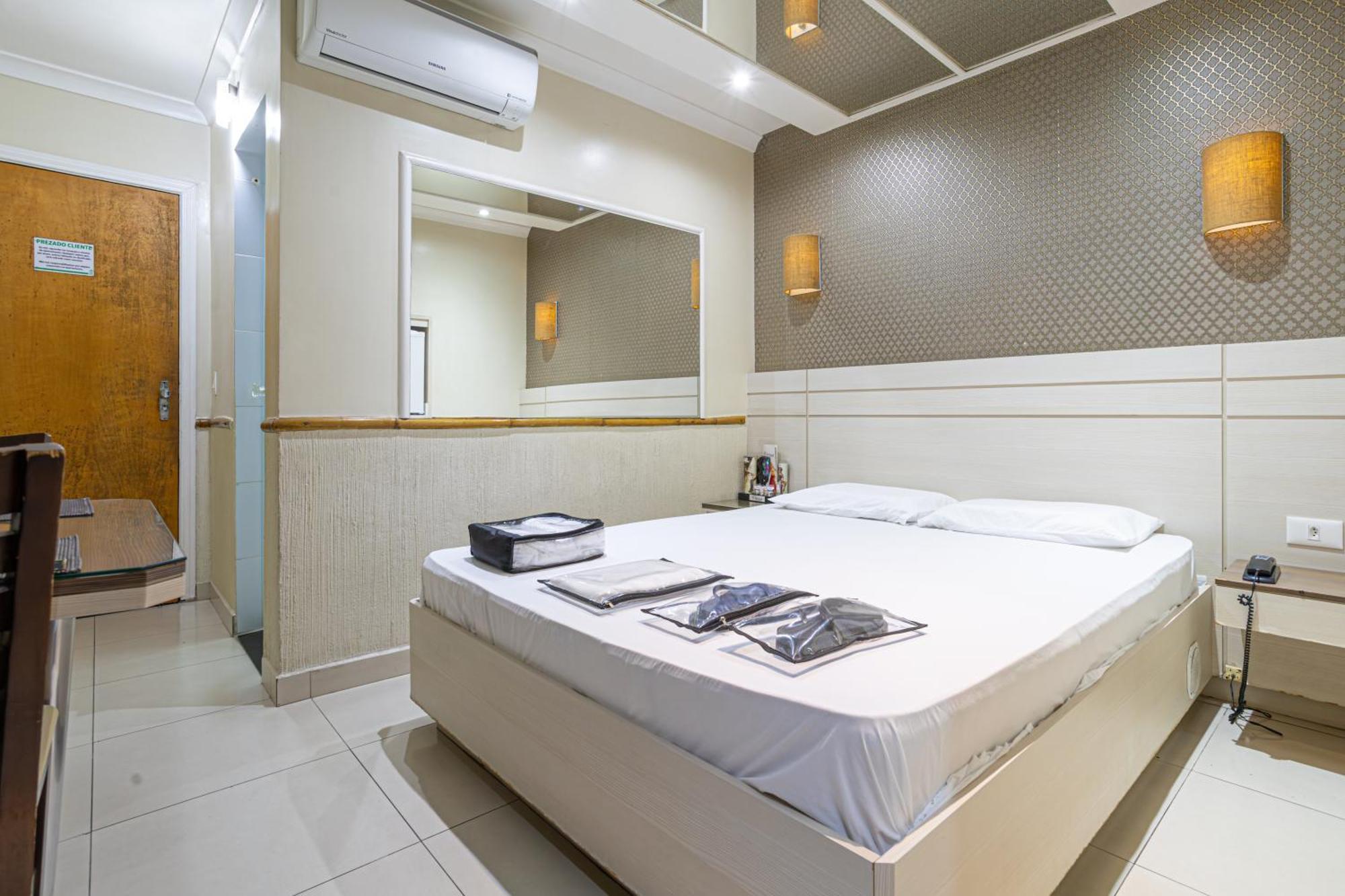 Hotel Coqueiros 6 Carapicuiba ภายนอก รูปภาพ
